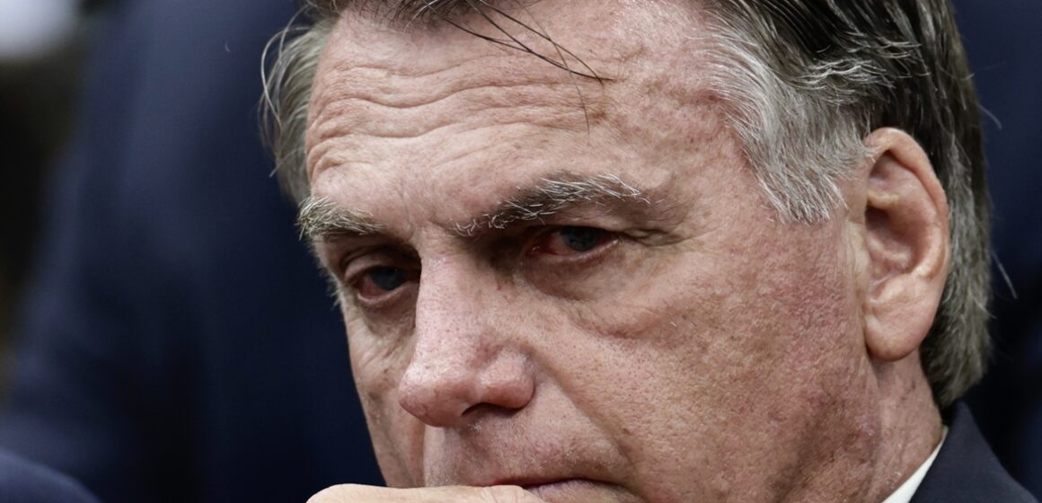 STF forma maioria e torna Bolsonaro o primeiro ex-presidente réu por golpe