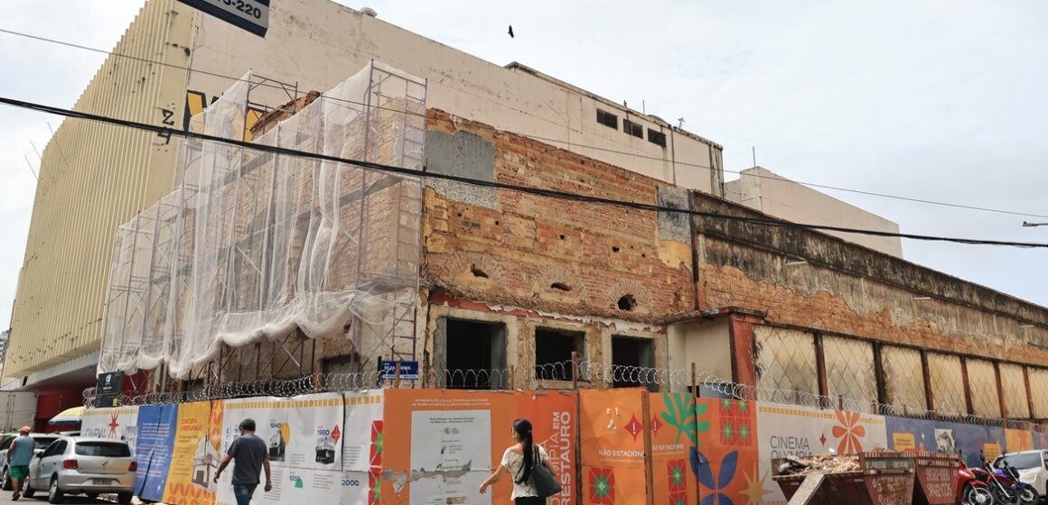 Prefeitura de Belém discute avanço das obras de restauração do Cine Olympia