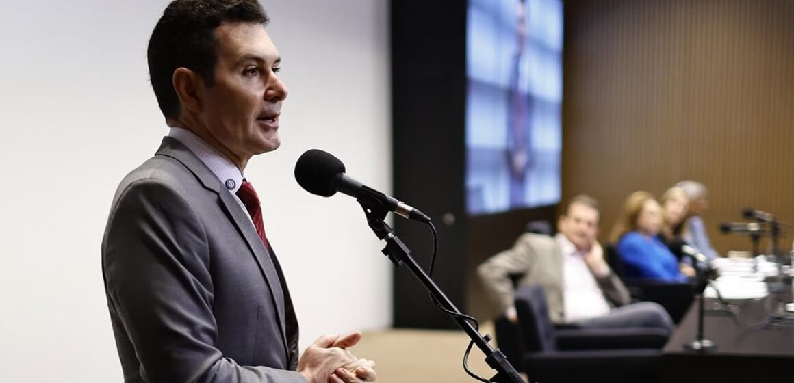 Jader Filho acompanha lançamento do Programa Cidades Verdes Resilientes