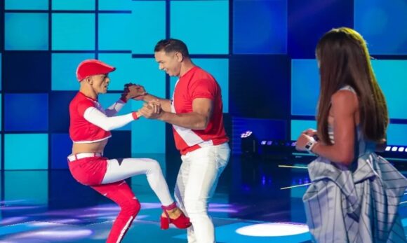 Dançarinos do Pará se apresentam no Programa Silvio Santos
