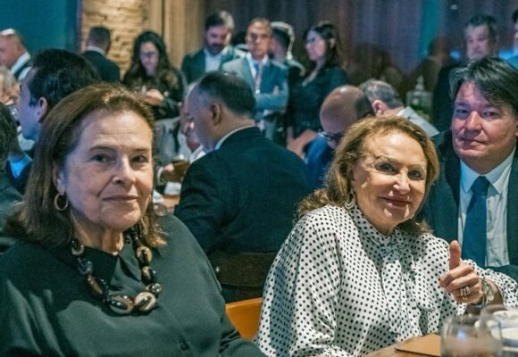 Elcione participa de debate com o MDB
