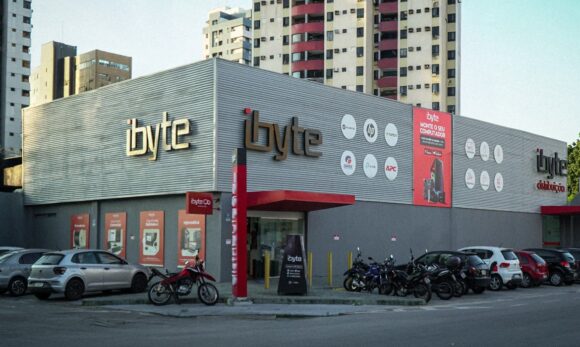 Ibyte inaugura loja em Belém e expande ação no Pará
