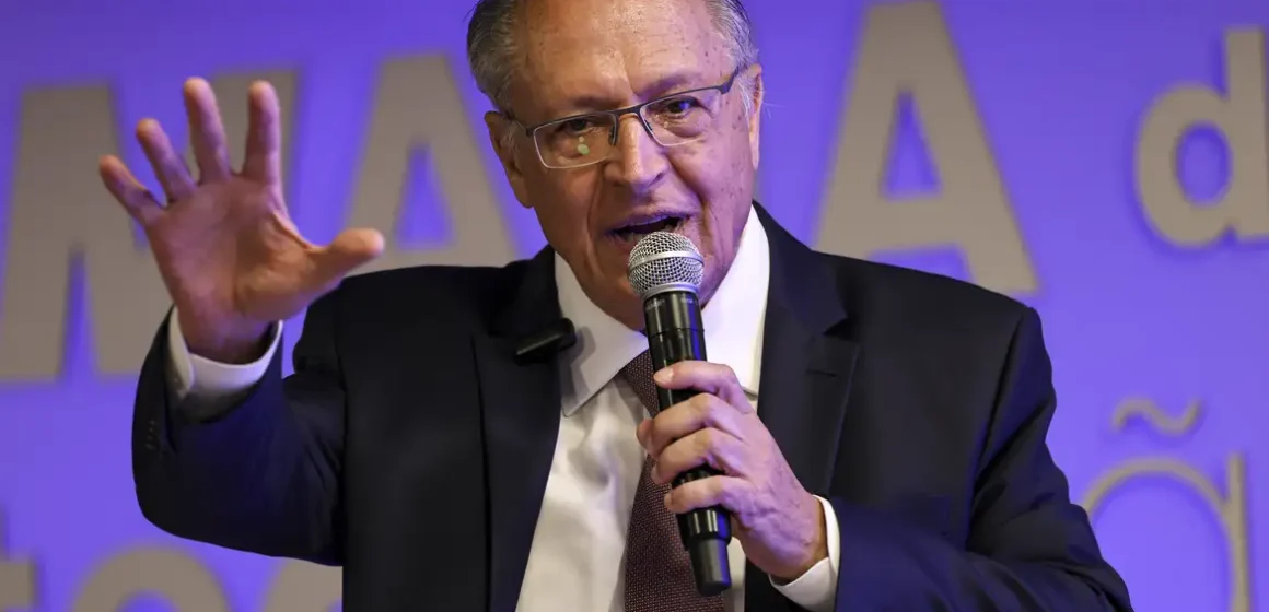Alckmin discute exportações brasileiras com secretário dos EUA