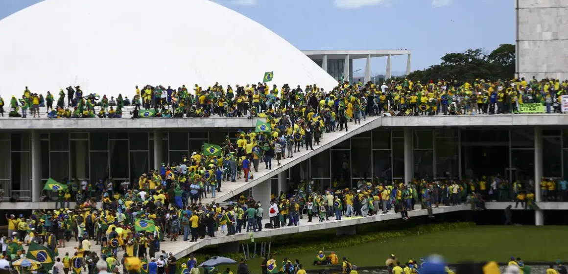 Associação de Juristas lança campanha contra anistia a golpistas