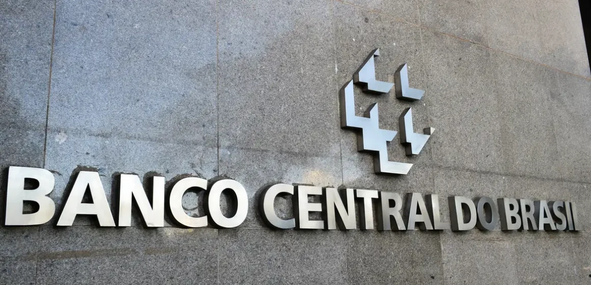 BC recebe documentos de pedido de compra do Banco Master pelo BRB