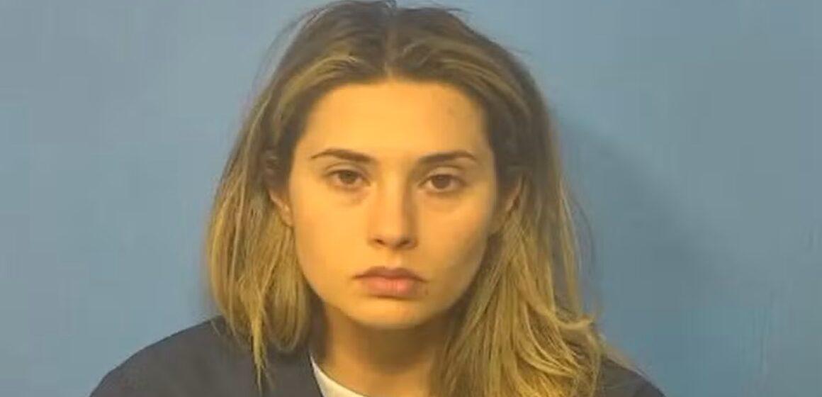 blog-christina Em Chicago, professora casada é detida sob acusação de abuso sexual de estudante
