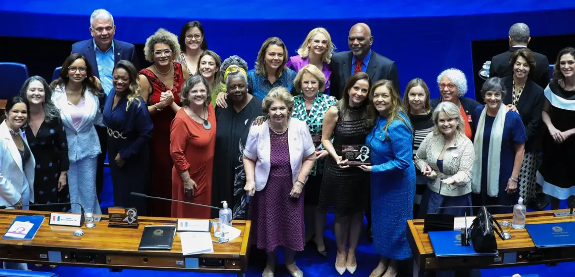 Senado premia 19 mulheres que defendem direitos e igualdade de gênero