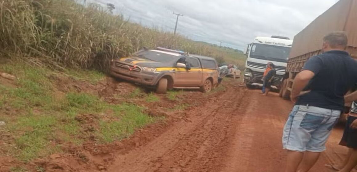 Em Itaituba, fila quilométrica de caminhões se forma na BR-230