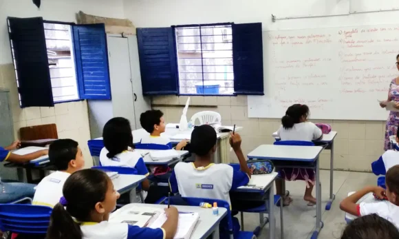 Aprendizagem na educação básica ainda não retomou níveis pré-pandemia