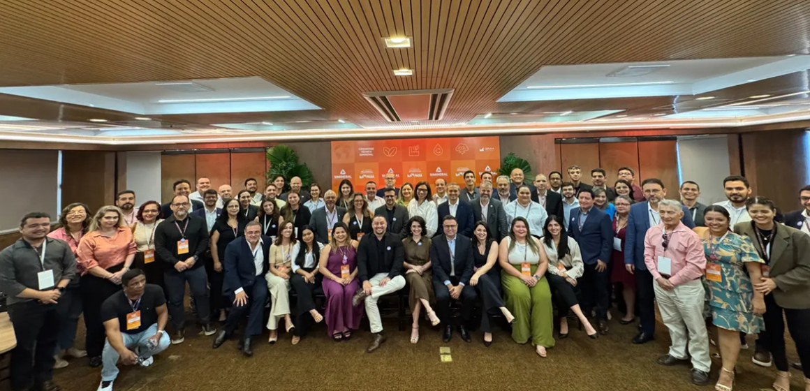 Semas destaca conexão entre políticas públicas e práticas ESG na mineração em congresso técnico