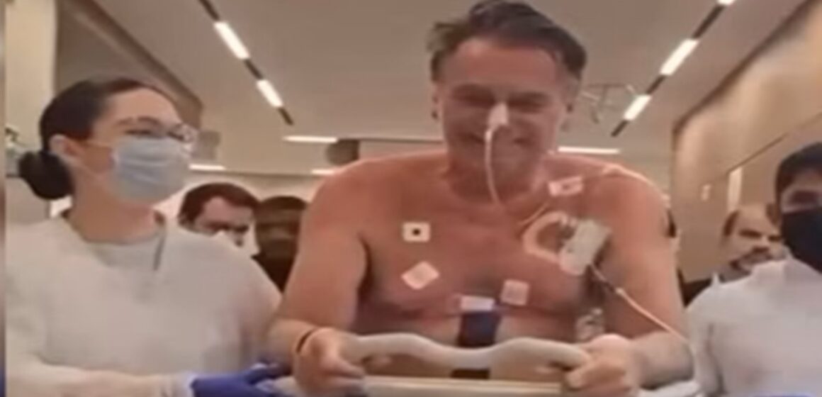 Bolsonaro publica vídeo caminhando e afirma estar ‘concentrado’ na recuperação de cirurgia