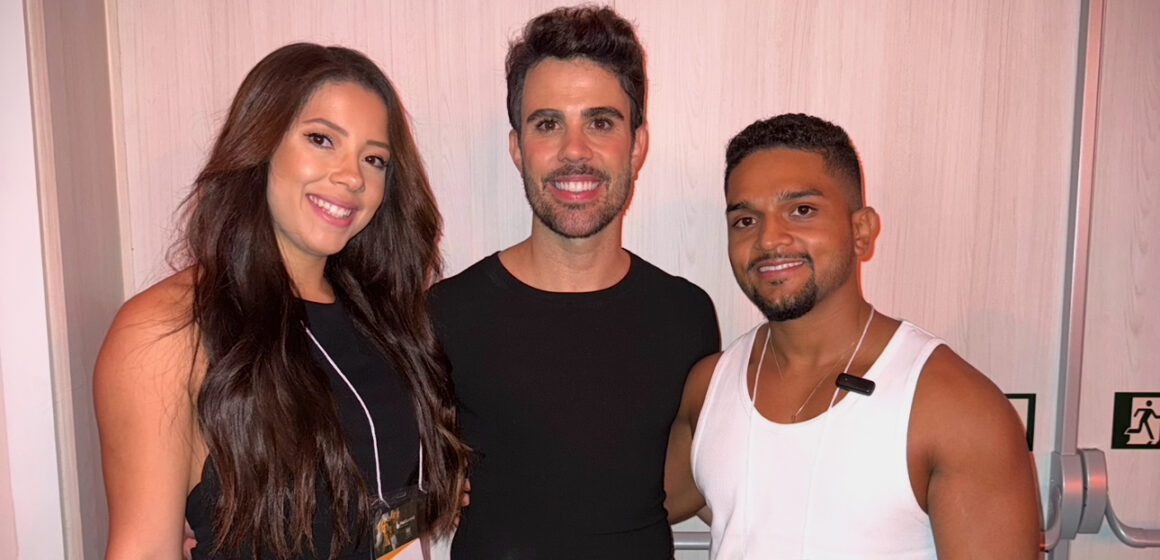 Fábio Lucas e Priscila do Vale encontram Mário Henrique em feira internacional de beleza