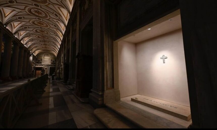Vaticano divulga primeiras imagens do túmulo do Papa Francisco na Basílica Santa Maria Maior