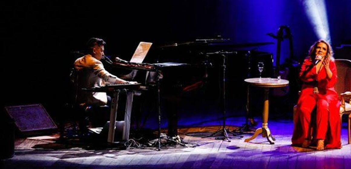 Lucinnha Bastos celebra o universo feminino em show “Mulher” no Teatro do Sesi