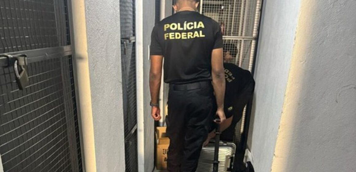 Operação é realizada em Belém pela Polícia Federal e Receita Federal contra lojas de produtos eletrônicos