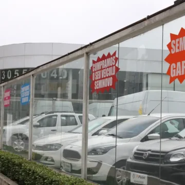 Vendas de veículos financiados têm queda em março, diz B3
