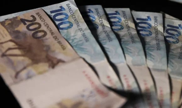 Dívida Pública sobe 0,22% em março e supera R$ 7,5 trilhões
