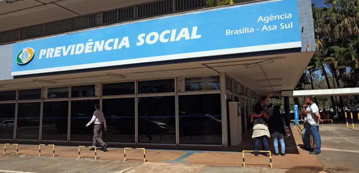 Câmara: oposição protocola pedido de CPI sobre fraude no INSS