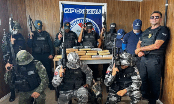 Fiscalização da Base Candiru apreende mais de 22kg de entorpecentes em Óbidos