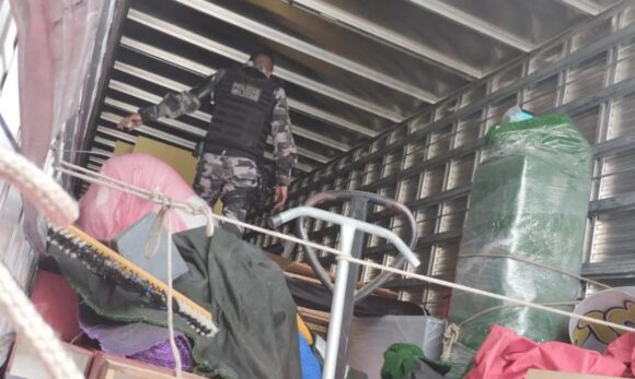 Quase meia tonelada de entorpecentes é apreendida por agentes da Base Fluvial ‘Antônio Lemos’