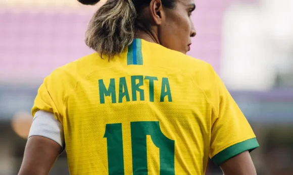 Arthur Elias convoca seleção para amistosos contra o Japão