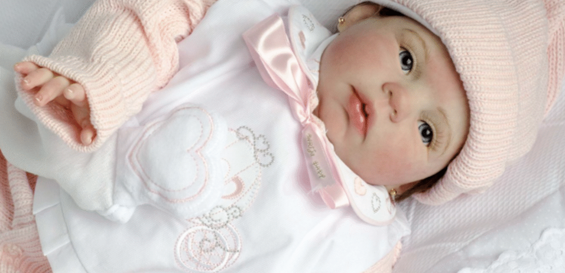 Bebe-Reborn-1080-848x477 Bebês reborn: entre o afeto e a saúde mental, um fenômeno que desafia fronteiras