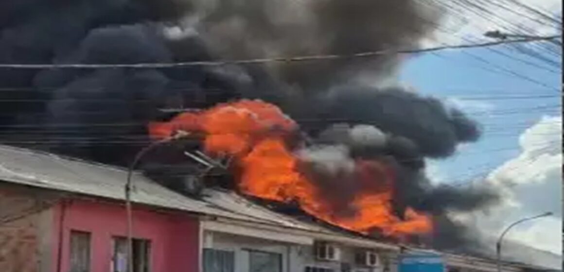Em Tomé-Açu, incêndio atinge estabelecimentos comerciais