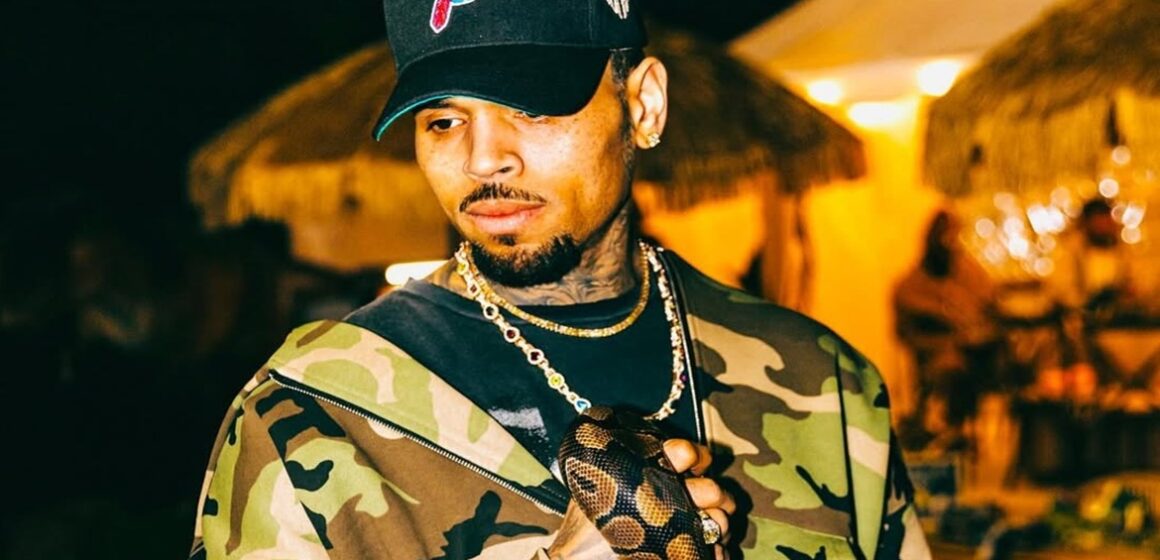Cantor Chris Brown é preso acusado de agressão
