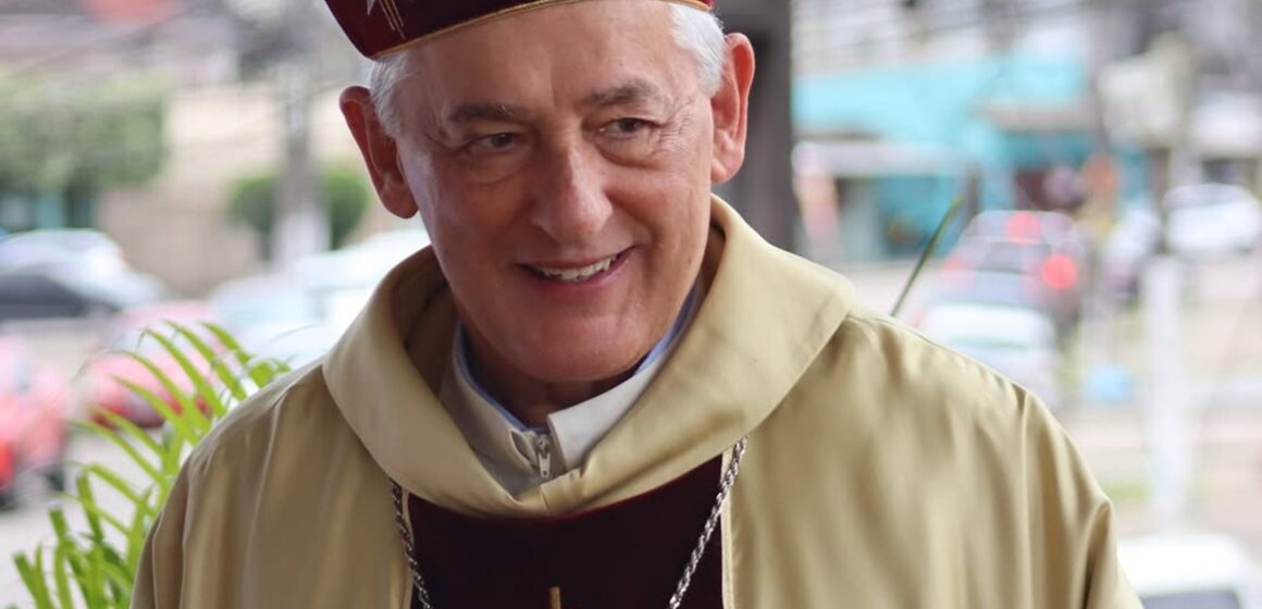 Dom Alberto Taveira entrega carta de renúncia ao Papa Leão XIV, mas diz que descarta a possibilidade de se aposentar