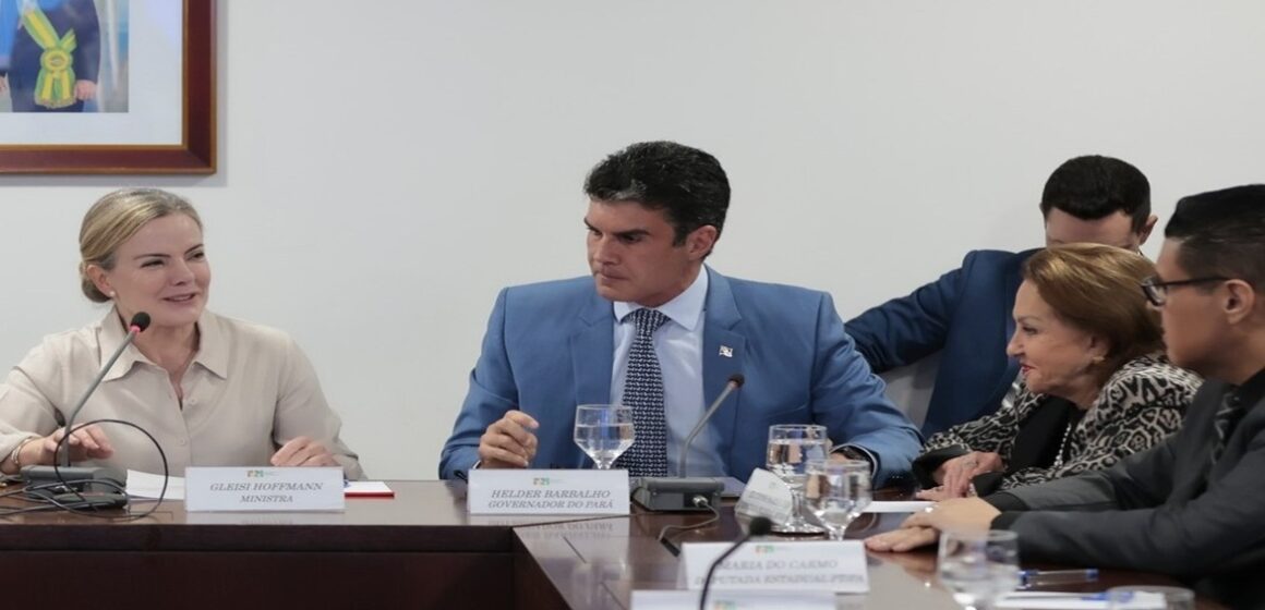 SaveClip.App_495037820_1207530057493547_7602410761648934912_n Elcione reúne com ministra-chefe da Secretaria de Relações Institucionais