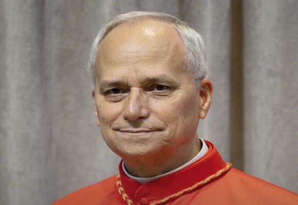 Robert Francis Prevost é eleito o novo papa com nome de Leão XIV
