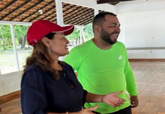 Dilvanda Faro prestigia o Festival da Pororoca em São Domingos do Capim