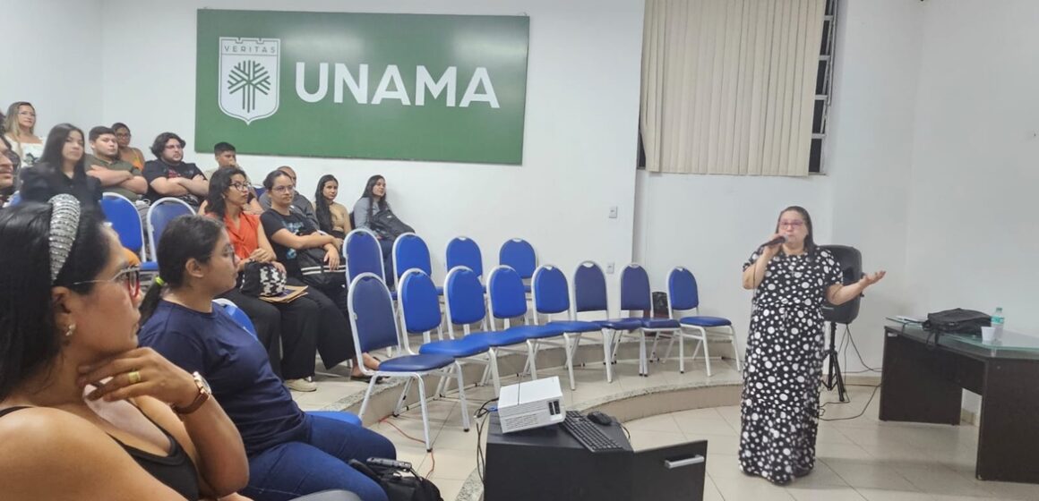 Escola de Negócios da UNAMA realiza palestra sobre empreendedorismo universitário