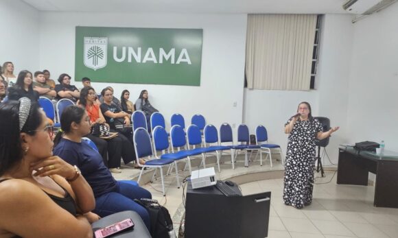 Escola de Negócios da UNAMA realiza palestra sobre empreendedorismo universitário