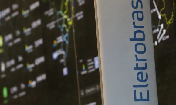 Eletrobras registra prejuízo de R$ 81 milhões no 1º trimestre de 2025