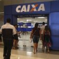 Caixa libera abono salarial para nascidos em maio e junho