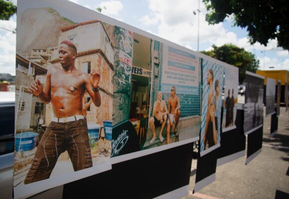 Galeria Mundo traz exposição de fotógrafas brasileiras à Praça da República, em Belém