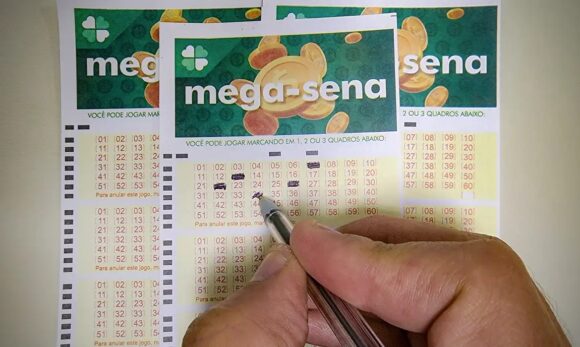 Saiba como declarar prêmios de loteria e apostas esportivas no IR 2025