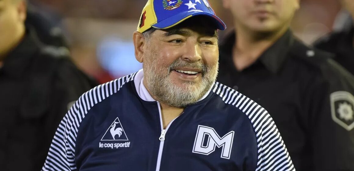 Julgamento sobre morte de Maradona é suspenso e pode ser anulado após polêmica com juíza