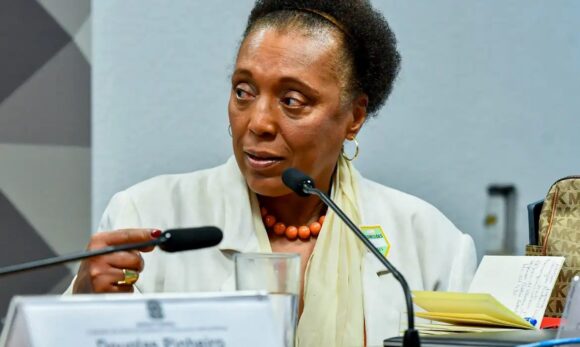 Cármen Lúcia denuncia racismo contra ministra do TSE barrada em evento sobre discriminação