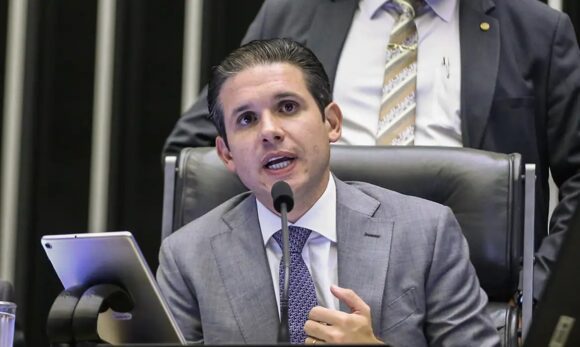 Motta alerta líderes: STF pode barrar anistia a envolvidos em 8 de janeiro