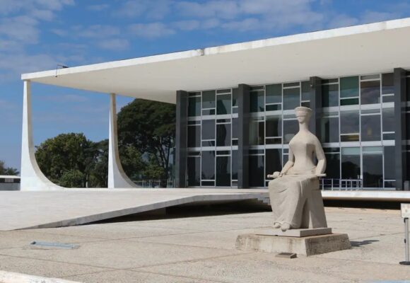 STF mantém regra que barra candidatos com contas não prestadas