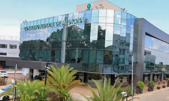 CFM reduz IMC mínimo para cirurgia bariátrica e inclui adolescentes em novos critérios
