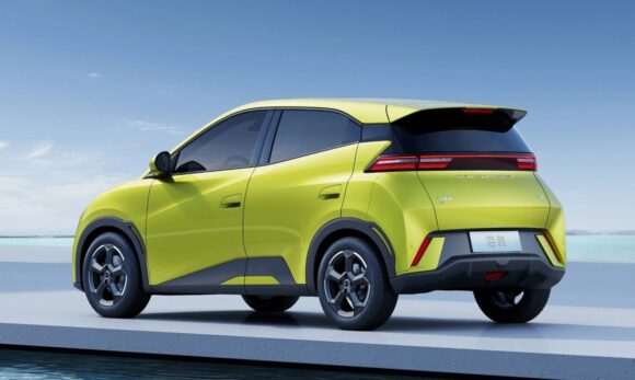 BYD supera Tesla em vendas de carros elétricos na Europa pela primeira vez