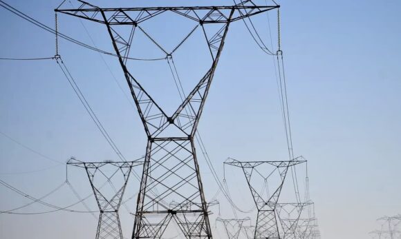 Governo amplia tarifa social de energia com gratuidade para 60 milhões de brasileiros