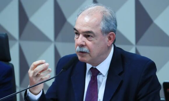 BNDES amplia investimentos no Nova Indústria Brasil para R$ 300 bilhões