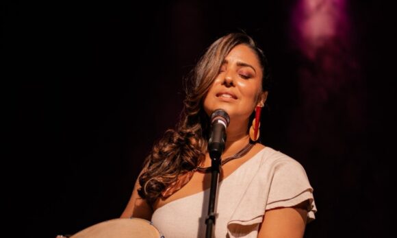 Stella do Cärmo se apresenta na 10ª edição da Roda Cancioneira em Belém