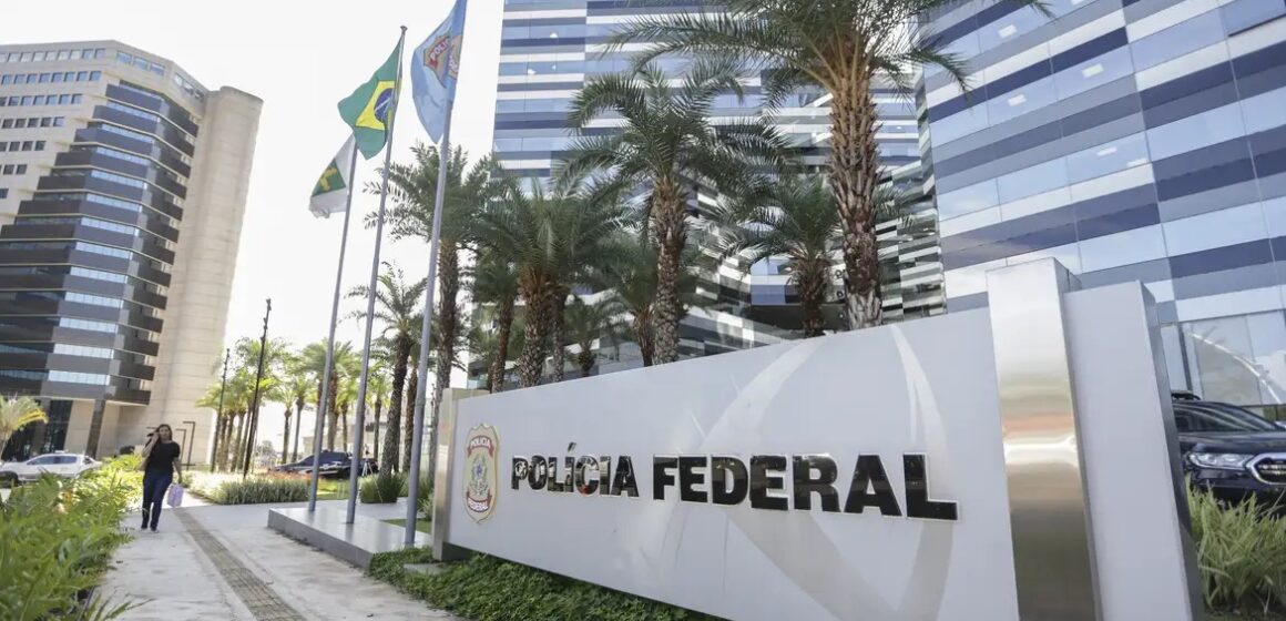 Polícia Federal abre concurso com mil vagas e salários de até R$ 26,8 mil