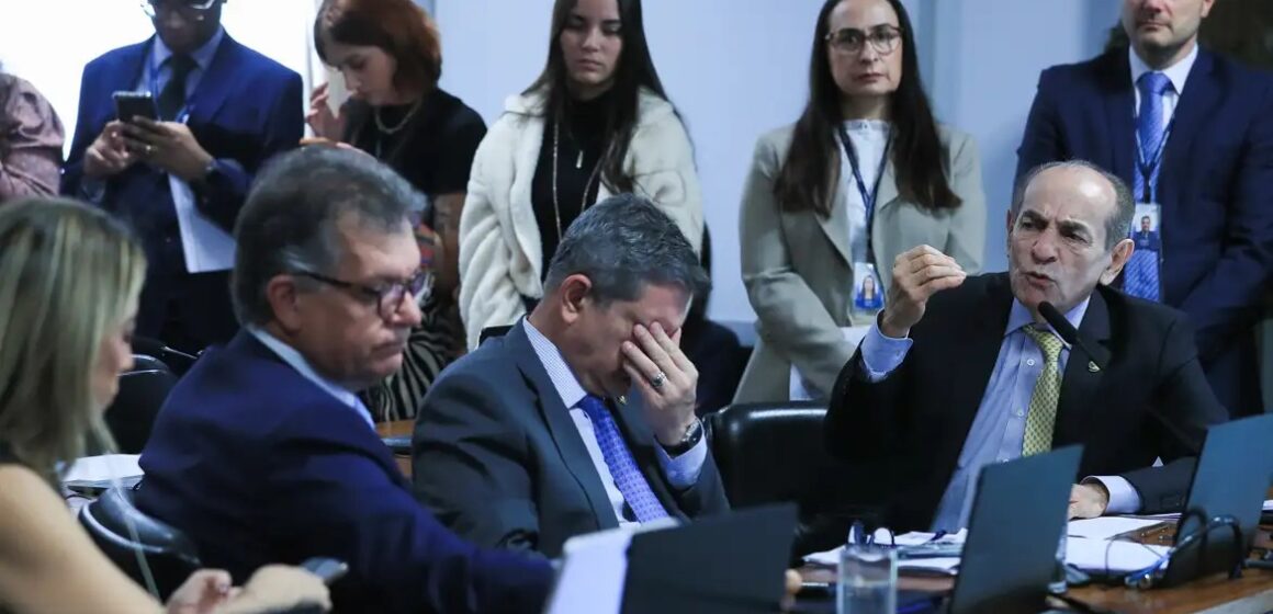 Reserva de vagas para mulheres no parlamento divide senadores