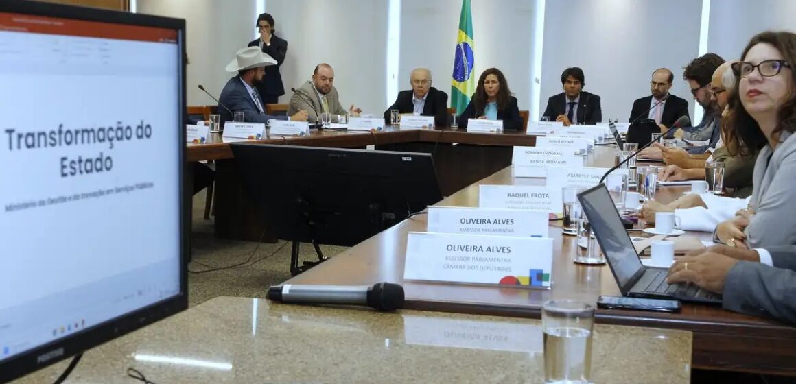 Grupo de trabalho inicia discussões sobre reforma administrativa com prazo de 45 dias